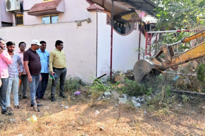 कुरूद में हो रहे अवैध अतिक्रमण पर बेदखली अभियान चलाया-निगम की टीम ने...