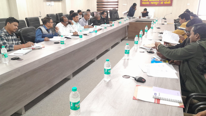 अपर कलेक्टर ने ली सभी विभाग की पेंशन प्रकरण, अनुकंपा नियुक्ति, समयमान वेतन के संबंध में समीक्षा बैठक...