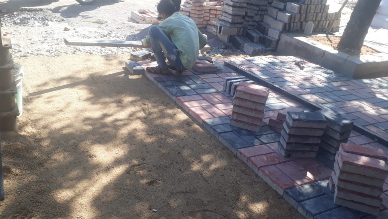 इंजीनियर साहब निलंबित, ठेकेदार मनमानी से कर रहे भ्रष्टाचार...