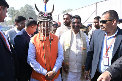 मुख्यमंत्री विष्णुदेव साय पहुंचे गरियाबंद , हेलीपेड पर जनप्रतिनिधियों सहित अधिकारियों ने किया आत्मीय स्वागत...