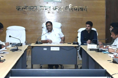 धान खरीदी के अंतिम दिवस तक उपार्जन केन्द्रों का करे भौतिक सत्यापन - कलेक्टर