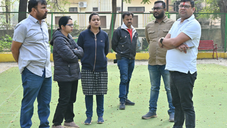 4 बड़ा सर्व सुविधा युक्त बैडमिंटन ग्राउण्ड बनेगा -आयुक्त ने किया स्थल निरीक्षण...