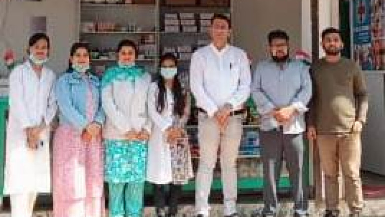 बाबा ताजुद्दीन के उर्स में की गईं दुआएं, लंगर में जुटे लोग,चिकित्सा शिविर से भी लाभान्वित हुए सैकड़ों...