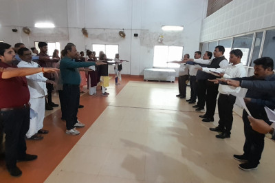 नशा मुक्ति के लिए आयुक्त ने दिलाया संकल्प, अधिकारियोें व कर्मचारियों ने भरा संकल्प पत्र...