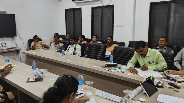 जिला पंचायत सदस्य के लिए 60 अभ्यर्थियों ने दाखिल किया नाम निर्देशन पत्र...