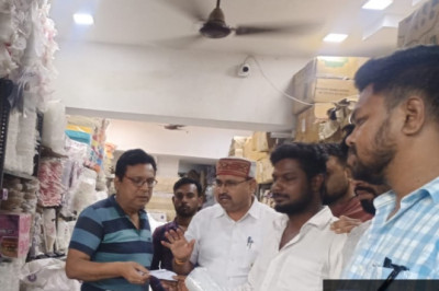 प्रतिबंधित प्लास्टिक के लिए निगम की टीम ने कार्रवाही: जैन प्लास्टिक दुकान पर निगम की दबिश,10 किलो प्लास्टिक जप्त कर 6 हज़ार का लगाया जुर्माना: