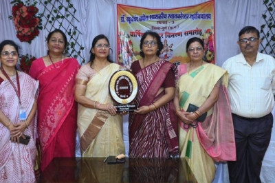 डॉ खूबचंद बघेल शासकीय महाविद्यालय भिलाई -3 में वार्षिक पुरस्कार वितरण कार्यक्रम का आयोजन किया गया