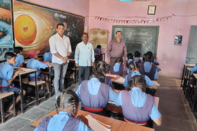 जिले मे आज राष्ट्रीय साधन प्रवीण्य परीक्षा गौरव गरियाबंद अंतर्गत जिला प्रशासन के विशेष प्रयास से इस वर्ष पिछले वर्षों की तुलना मे 5 गुणा अधिक बच्चों को पंजीकृत तथा अधिकाधिक चयन का लक्ष्य रखा गया है