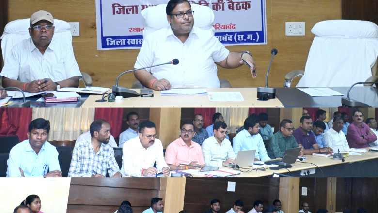 कार्यालय में अधिकारी - कर्मचारियों का बायोमेट्रिक उपस्थिति करें सुनिश्चित - कलेक्टर अग्रवाल