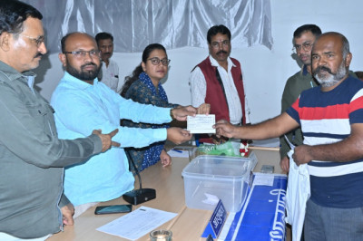 निगम भिलाई में पारदर्शिता के साथ लाटरी निकालकर 24 हितग्राहियो को आवास आबंटन किया गया।