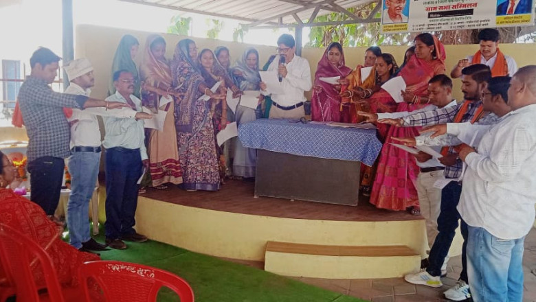 उतई ग्राम पंचायत खोपली के विकास के लिए आज ग्राम पंचायत खोपली के भाजपा नेत्री मंजू फत्तेलाल वर्मा ने पंचों के साथ ली ग्राम विकास की शपथ....