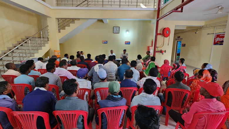 थाना छुरिया पुलिस द्वारा गणमान्य नागरिकों की उपस्थिति में ली गई शांति समिति की बैठक