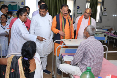स्वास्थ्य एवं परिवार कल्याण मंत्री जायसवाल ने जिला अस्पताल दुर्ग का निरीक्षण कर स्वास्थ्य सुविधाओं का किया मूल्यांकन