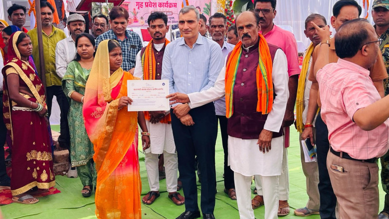 जिले मेंगरीब परिवारों को मिले 8600 नए घर, सामूहिक गृह प्रवेश कार्यक्रम संपन्न