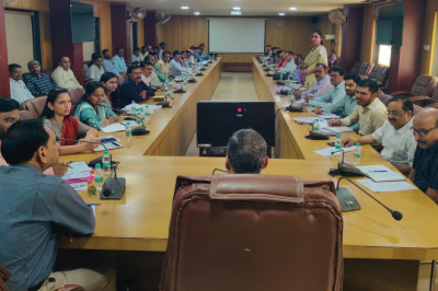 कलेक्टर शर्मा ने ली “सुशासन तिहार” की तैयारियों को लेकर अधिकारियों की बैठक  सुशासन तिहार 2025 : समाधान की ओर एक ऐतिहासिक कदम