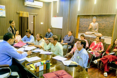 लोककर्म विभाग की समीक्षा में आयुक्त ने शौचालय मरम्मत कार्य शीध्र पूर्ण करने के दिये निर्देश...