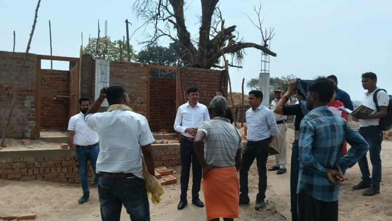 सीईओ जिला पंचायत ने किया निर्माणाधीन आवासों का निरीक्षण, शीघ्र पूर्ण करने के दिए निर्देश...