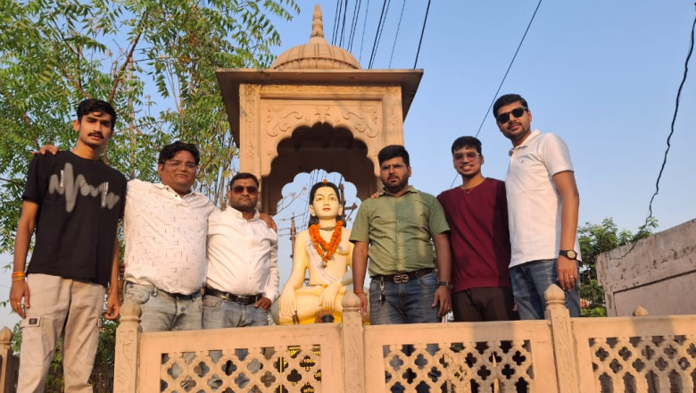 खंडेलवाल समाज कुलभूषण संत शिरोमणि 1008 संत सुंदर दास जी का 429वां अवतरण दिवस राजनंदगांव खंडेलवाल युवा कल्याण संगठन ने मनाया....