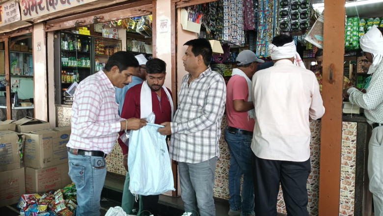 निगम आयुक्त विश्वकर्मा सफाई देखने सुबह पहुॅचे ममता नगर कालोनी एवं गोल बाजार क्षेत्र...