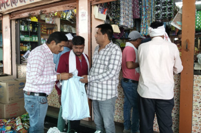 निगम आयुक्त विश्वकर्मा सफाई देखने सुबह पहुॅचे ममता नगर कालोनी एवं गोल बाजार क्षेत्र...