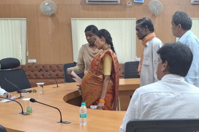 कोरबा 21 अप्रैल 2025/  कलेक्टर जनदर्शन में आज कलेक्टर  अजीत वसंत ने आमनागरिको की समस्याओं को सुना...