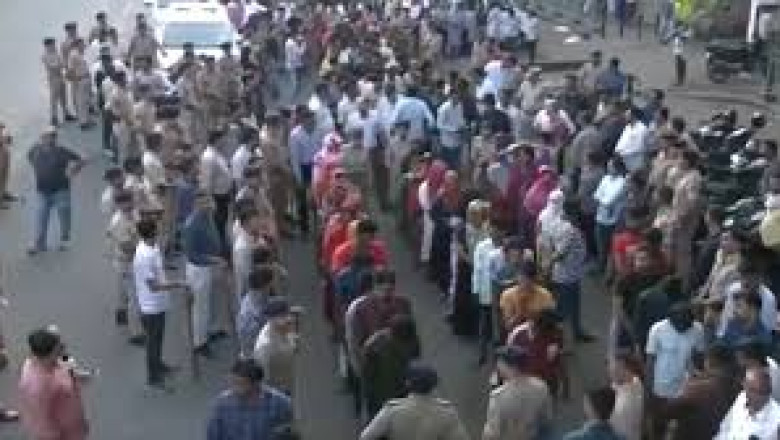 500 से ज्यादा विदेशी नागरिकों को हिरासत में लिया...