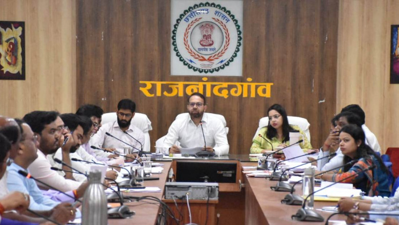 कलेक्टर ने साप्ताहिक जनदर्शन में नागरिकों से मुलाकात कर उनकी शिकायतों एवं समस्याओं को गंभीरतापूर्वक सुना...