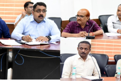 कलेक्टर ने ली शालाओं और शिक्षकों के युक्तियुक्तकरण प्रक्रिया के संबंध में बैठक