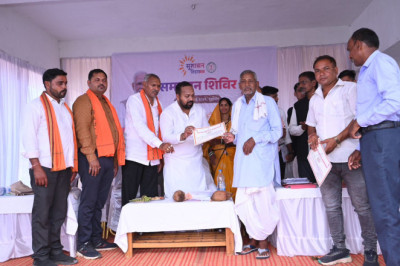 खम्हरिया में सुशासन समाधान शिविर संपन्न, 3905 आवेदनों का हुआ निराकरण