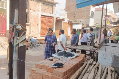 नहर की जमीन पर बना दी दुकान, रास्ता हुआ बंद  आयुक्त ने छह दुकान हटाने निर्देश...