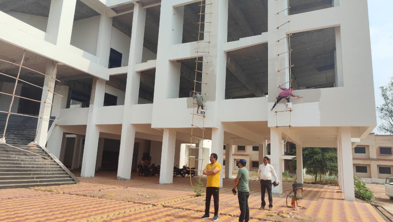 निर्माण कार्य में एजुकेशन हब के शेष कार्य जल्द पूर्ण करने आयुक्त विश्वकर्मा के सक्त निर्देश