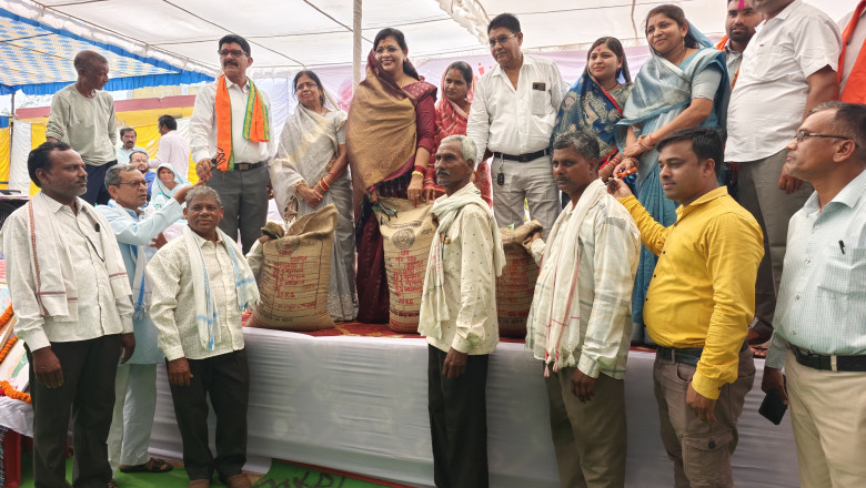 सौगातों से भरा रहा पेंडरवानी और सिरसिदा का समाधान शिविर पेंडरवानी कलस्टर के 6277 एवं सिरसिदा कलस्टर के 4385 आवेदनों का किया गया निराकरण