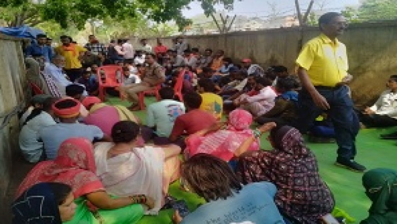 एफ.सी.आई. के मजदूरो का तीसरे दिन धरना जारी - छ.मु.मो.