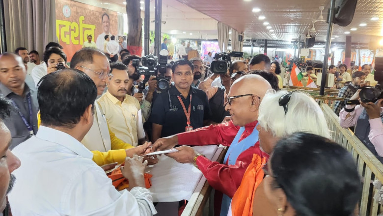 छत्तीसगढ़ कलाकार विकास संघ के प्रदेशाध्यक्ष और लोककलाकार नवलदास मानिकपुरी ने जताया शासन का आभार...