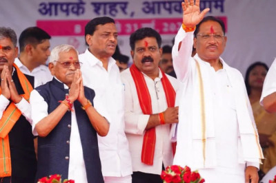 मुख्यमंत्री विष्णु देव साय एवं मुख्यमंत्री विजय शर्मा के गरिमामयी उपस्थिति में आज ग्राम मुरमुंदा विकासखंड धमधा में समाधान शिविर का आयोजन हुआ....