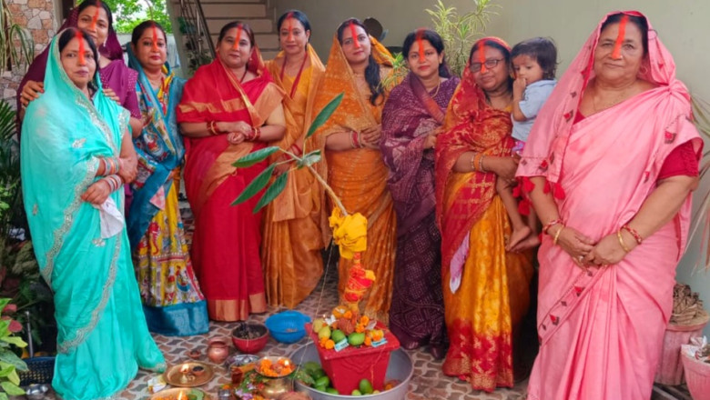 अखंड सौभग्य के लिए महिलाओं ने की वट सावित्री की पूजा ,महिलाओं ने रखा पति की दीर्घायु के लिए वट सावित्री व्रत: