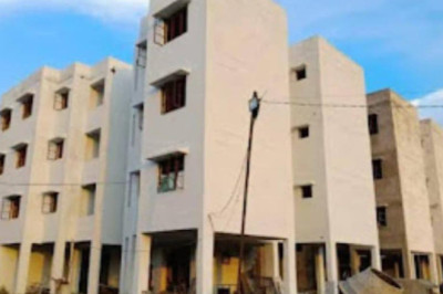प्रधानमंत्री आवास के पात्र 170 हितग्राहियो की सूची डाटा सेंटर में प्रधानमंत्री आवास योजना के कार्यालय में किया गया चस्पा...