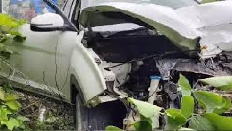 2 लोगों की मौत,कार और बाइक की आमने-सामने टक्कर...