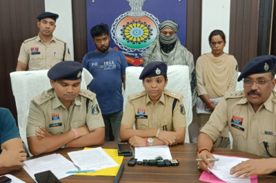 अवैध रूप सेे भारत बांग्लादेश सीमा से प्रवेश कर अपनी पहचान छिपाते हुये फर्जी नाम से लगभग 10-12 वर्षों से रह रहे थे, दोनों आरोपी