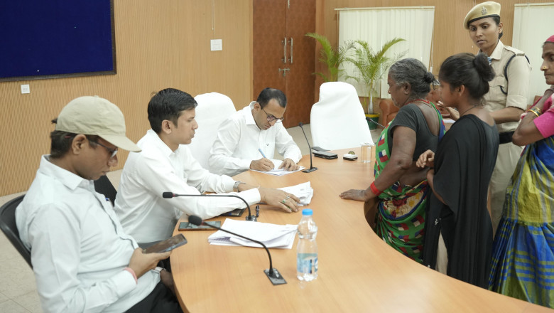 कलेक्टर ने सुनी जनदर्शन में आमनागरिको की फरियाद कुल 80 आवेदन हुए प्राप्त