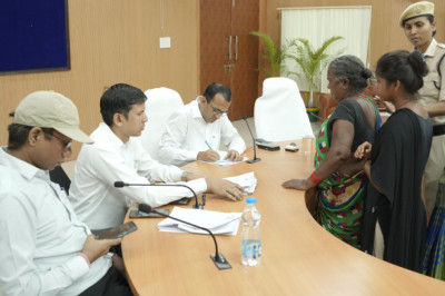 कलेक्टर ने सुनी जनदर्शन में आमनागरिको की फरियाद कुल 80 आवेदन हुए प्राप्त