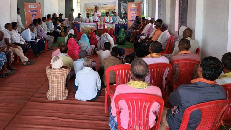 कृषि रथ, बीमा रथ एवं पशु चिकित्सा रथ रहा मुख्य आकर्षण का केन्द्र...