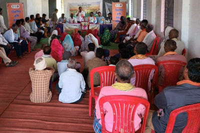 कृषि रथ, बीमा रथ एवं पशु चिकित्सा रथ रहा मुख्य आकर्षण का केन्द्र...
