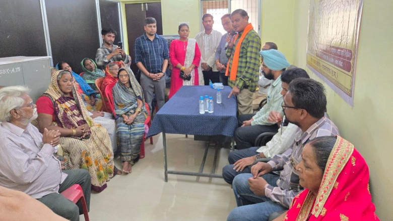 आयुष्मान आरोग्य मंदिर के स्वास्थ्य मेले में दाई-बबा दिवस का हुआ आयोजन...