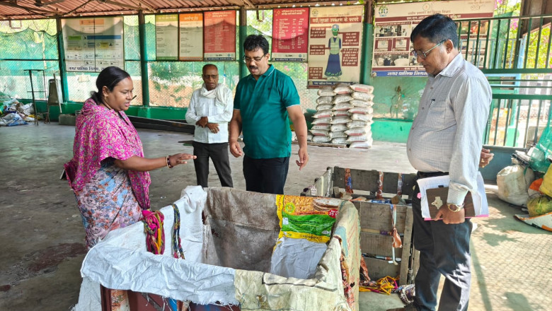 वार्ड भ्रमण में आज ममता नगर में आयुक्त ने साफ सफाई एवं निर्माण कार्य का किया निरीक्षण...