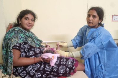 कोपरा स्वास्थ्य केंद्र में आरएचओ पूनम सिन्हा ने अकेले कराए एक घंटे में दो सुरक्षित प्रसव, जच्चा-बच्चा स्वस्थ
