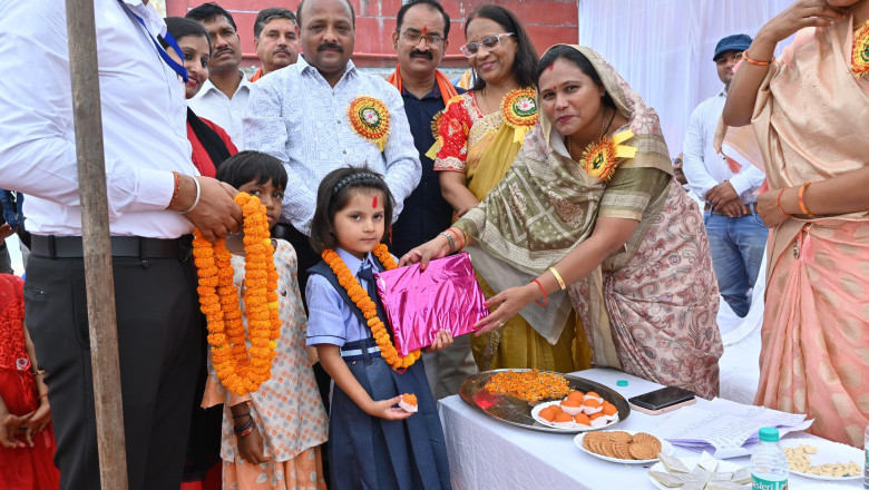 शाला प्रवेश उत्सव: विधायक शकुंतला पोर्ते की उपस्थिति में सेजेस प्रतापपुर में हुआ भव्य आयोजन...