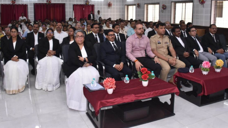 उच्च न्यायालय बिलासपुर के मुख्य न्यायाधीश न्यायमूर्ति रमेश सिन्हा ने जिला एवं सत्र न्यायालय में डिजिटाईजेशन एवं स्कैनिंग सेंटर का किया शुभांरभ...