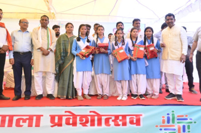 बच्चों के सर्वांगिण विकास की पहली सीढ़ी शिक्षा- सांसद  रुपकुमारी चौधरी...