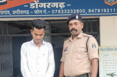बटनची चाकु के साथ आरोपी गिरफ्तार...